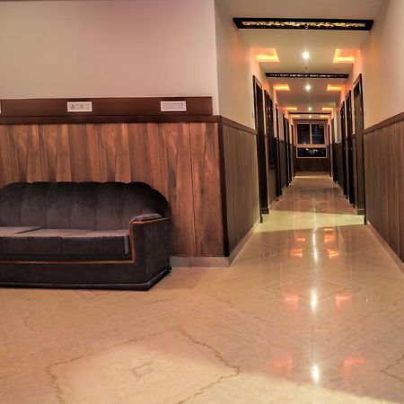 Admire Inn By Tgi Udaipur Exterior foto