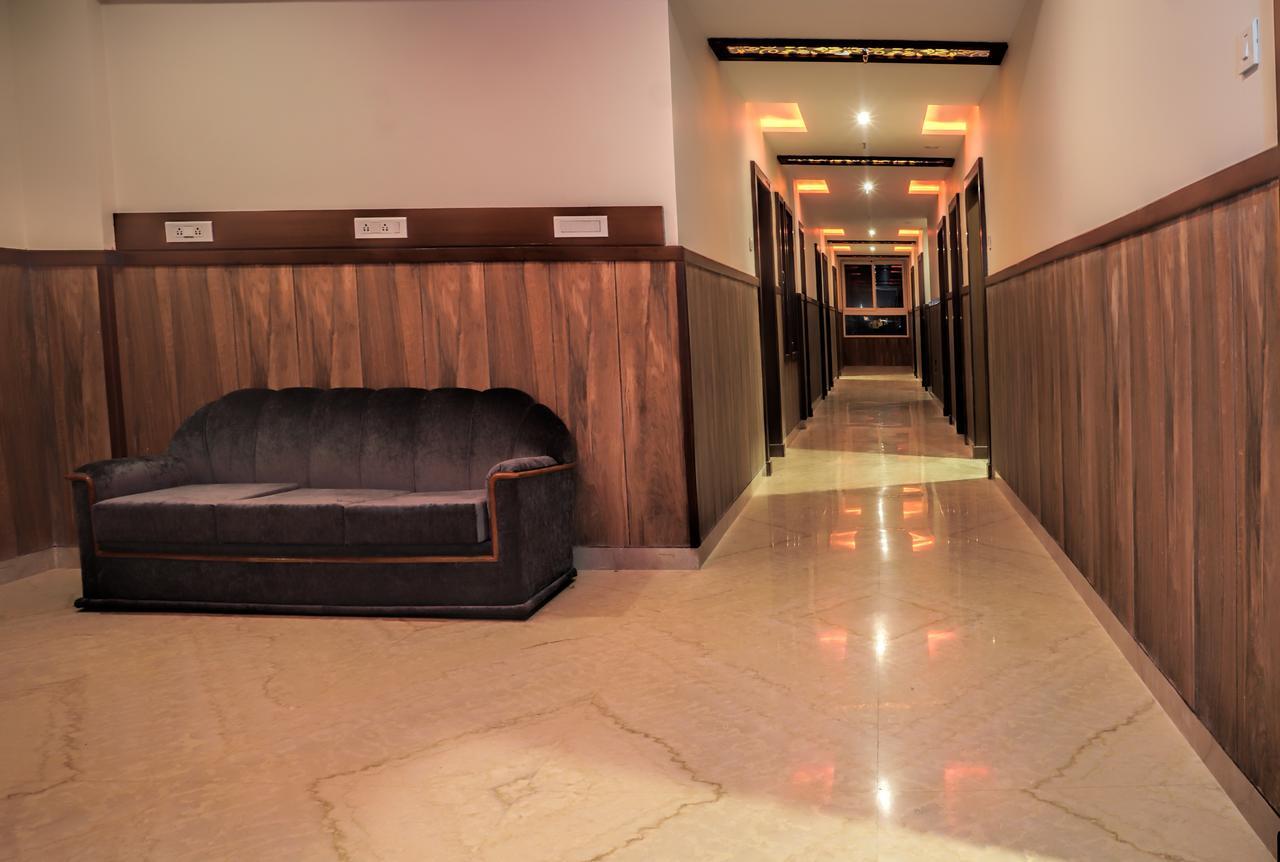 Admire Inn By Tgi Udaipur Exterior foto