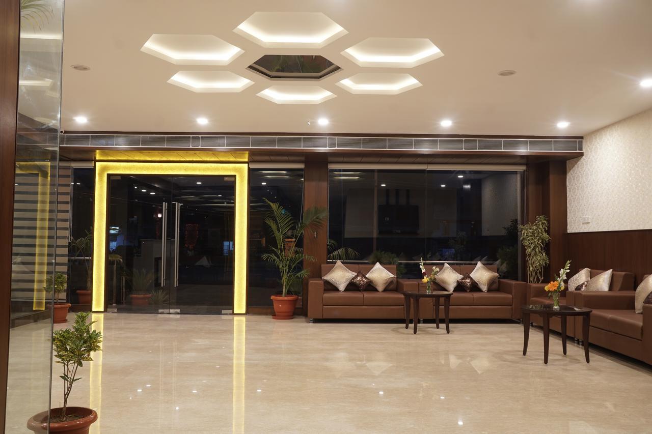 Admire Inn By Tgi Udaipur Exterior foto
